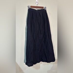 Forever 21 black long maxi skirt women’s size small